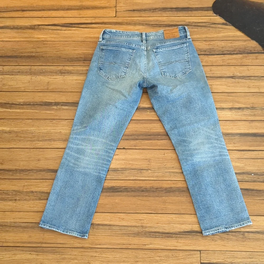 Lucky Brand Light Blue Straight Leg Jeans - Picture 4 of 4
